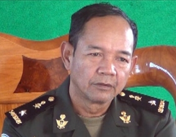 khin-meng-sreng1